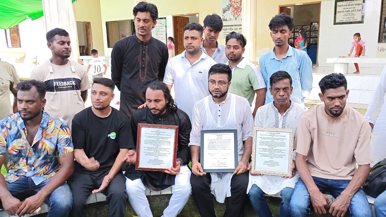 এসিল্যান্ডকে ‘উনি’ সম্বোধন করায় মন্ত্রীকে সম্মাননা দিতে পারলেন না বিএনপি নেতা মাসুদের রহমান 